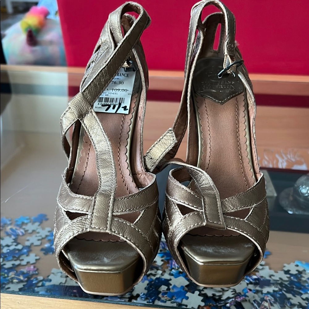 Funky vintage 70s style Lucky Brand heels